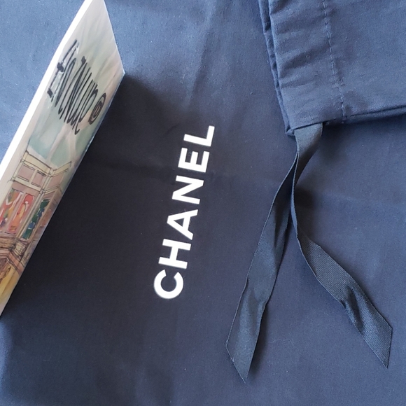 LARGE Chanel Dust bag - Picture 4 of 5